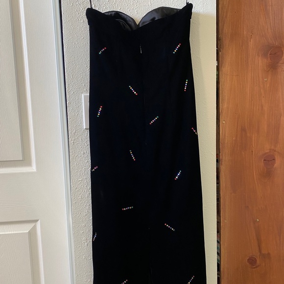 Vintage Black Strapless Sweetheart Velvet Dress